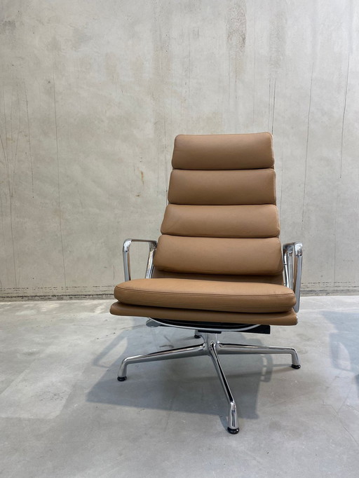 Vitra EA 122