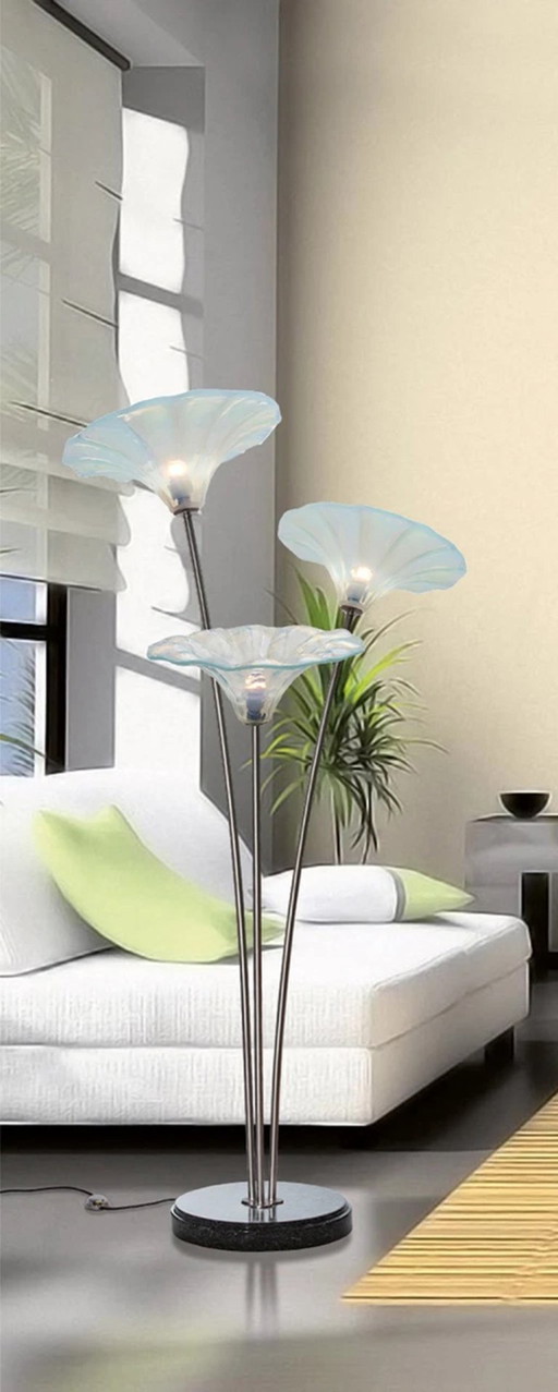 Lampada da terra a calici - test del corriere