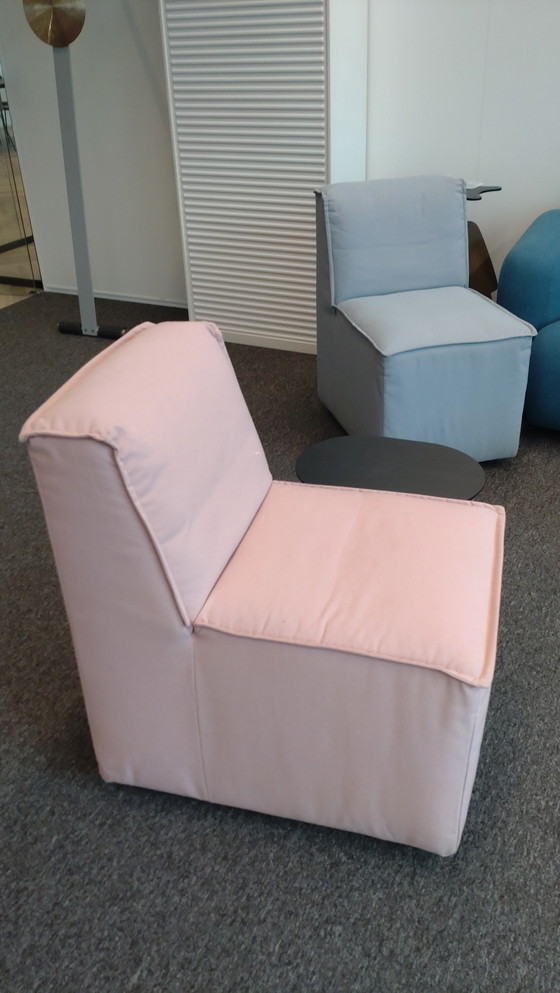 Image 1 of Chaise à roulettes
