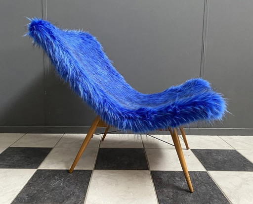Fluffy chair - courier pick up