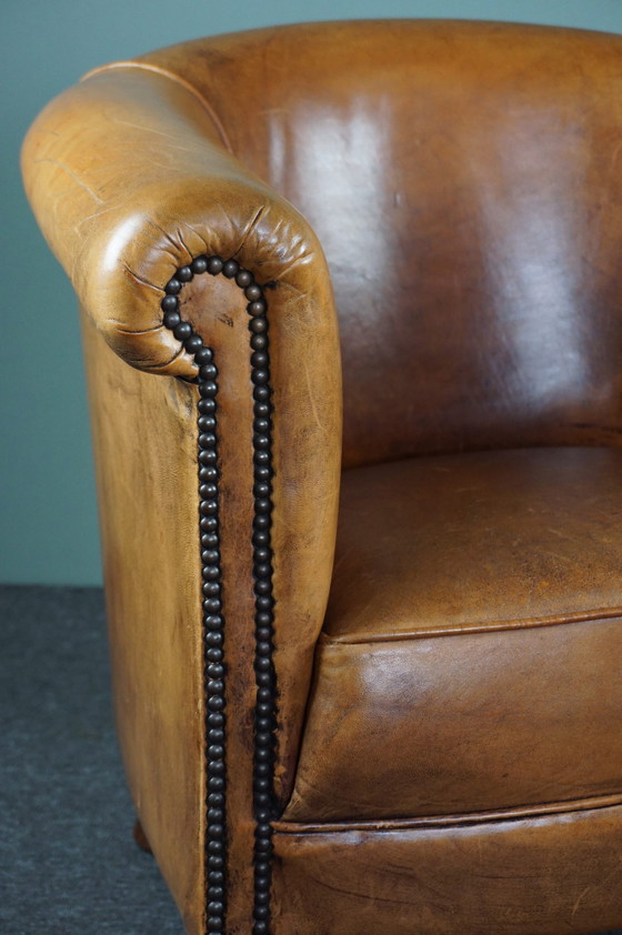 Image 1 of Sturdy sheepskin club chair