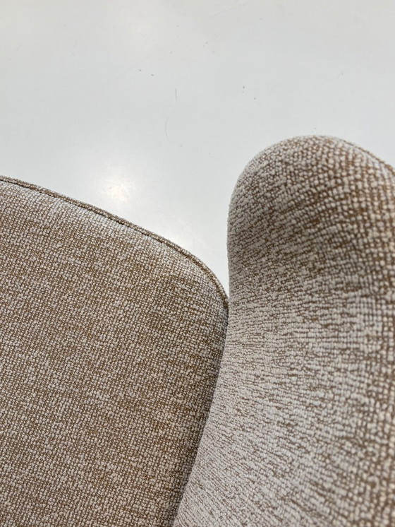 Image 1 of Fest eve chair