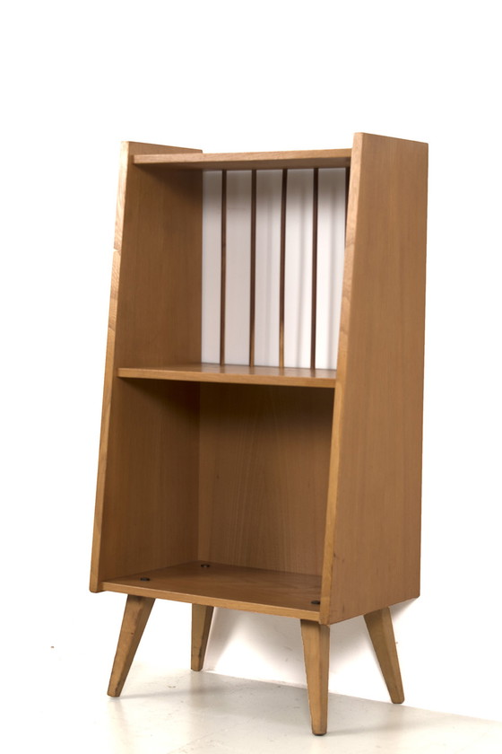 Image 1 of Small open cupboard