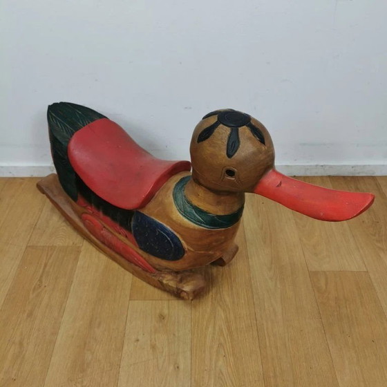 Image 1 of Pato mecedor