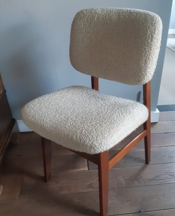 Image 1 of Vintage Wooden Coffee Table – Mid-Century Modern Design