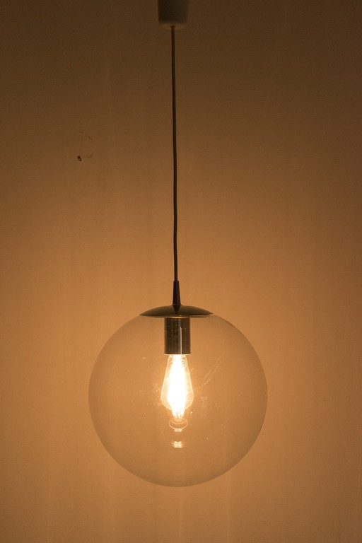 Putzler ball lamp