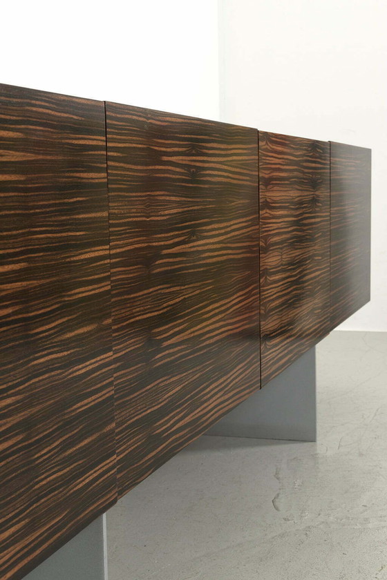 Image 1 of Spektakuläres Sideboard aus Ebenholz-Makassar-Furnier