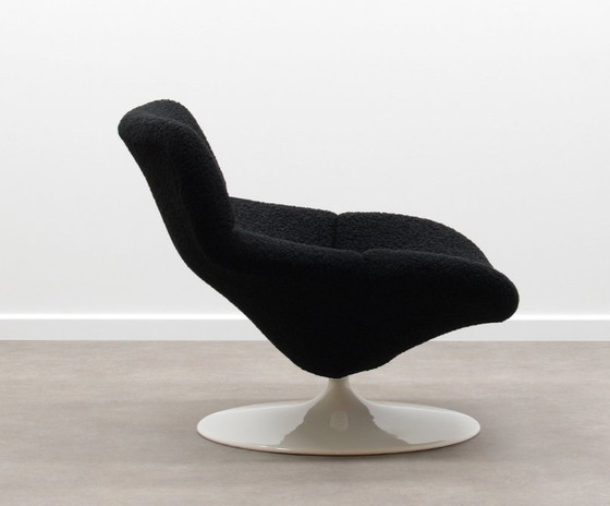 Image 1 of Artifort F518