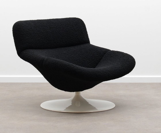 Image 1 of Artifort F518