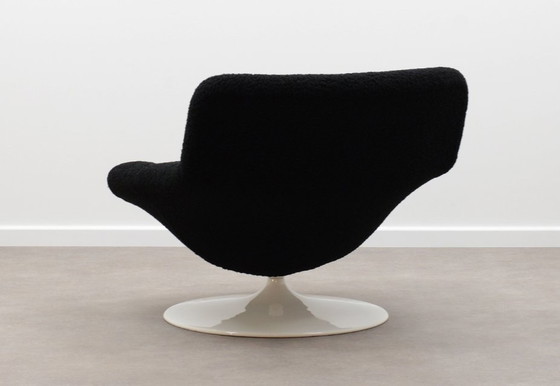 Image 1 of Artifort F518