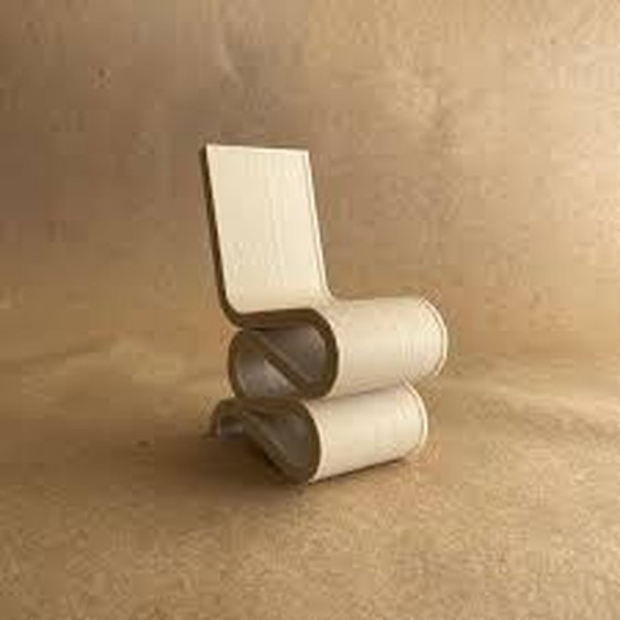 Image 1 of Ein weiterer Async Wiggle Chair